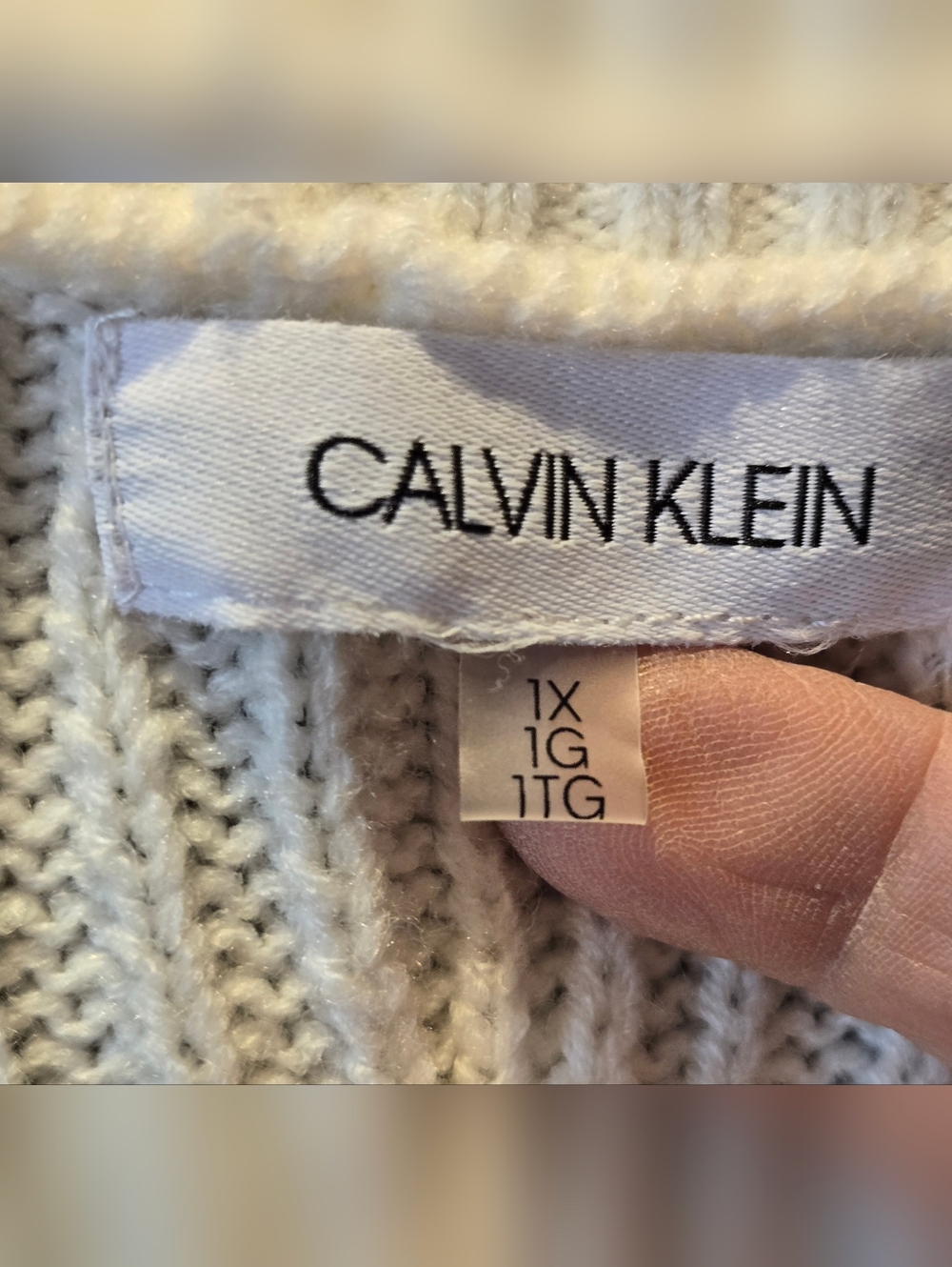 Calvin Klein Off-White Cable Knit V-Neck Sweater - Picture 3 of 3
